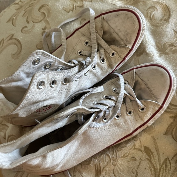 Converse - Picture 4 of 4